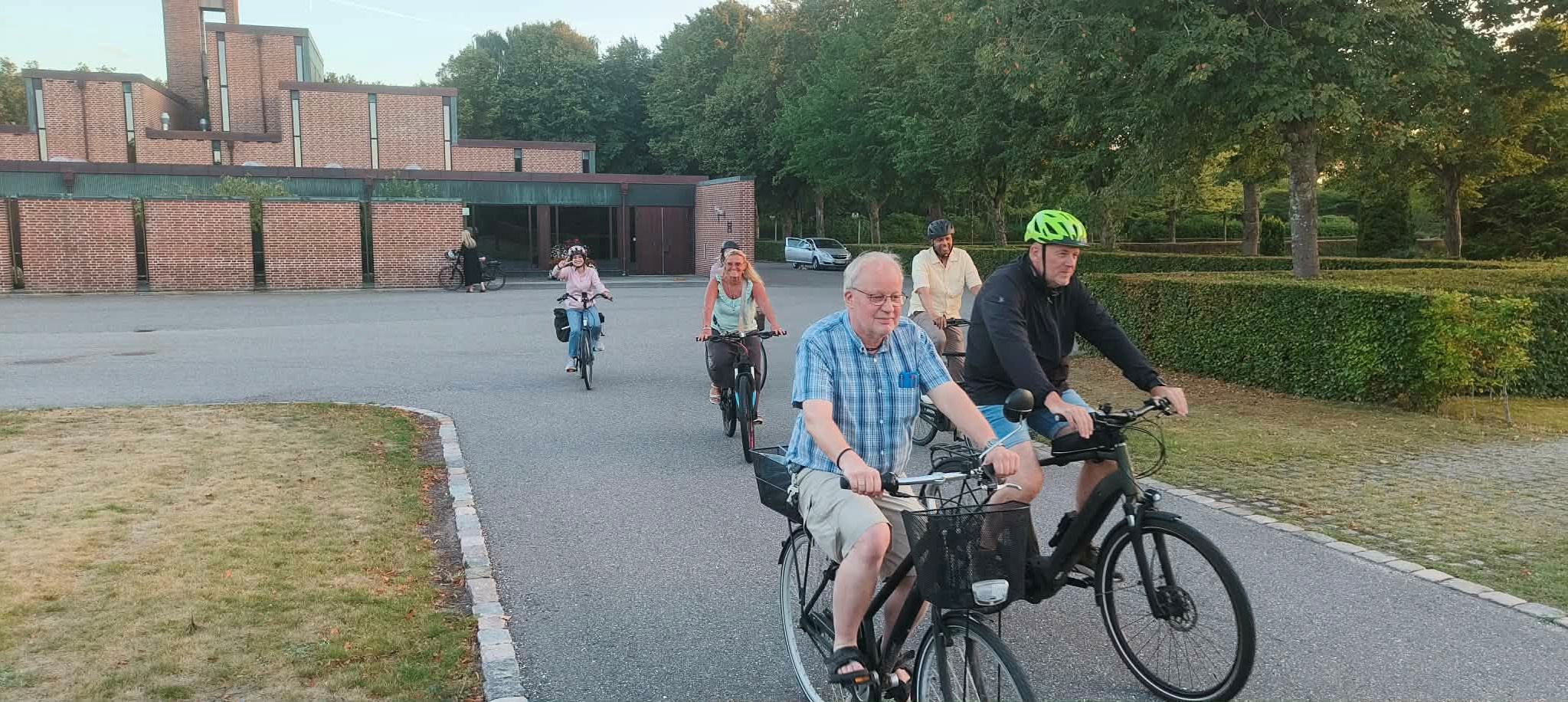 Cykeltur i Vejgaard med tid til at snakke fællesskab og tryghed