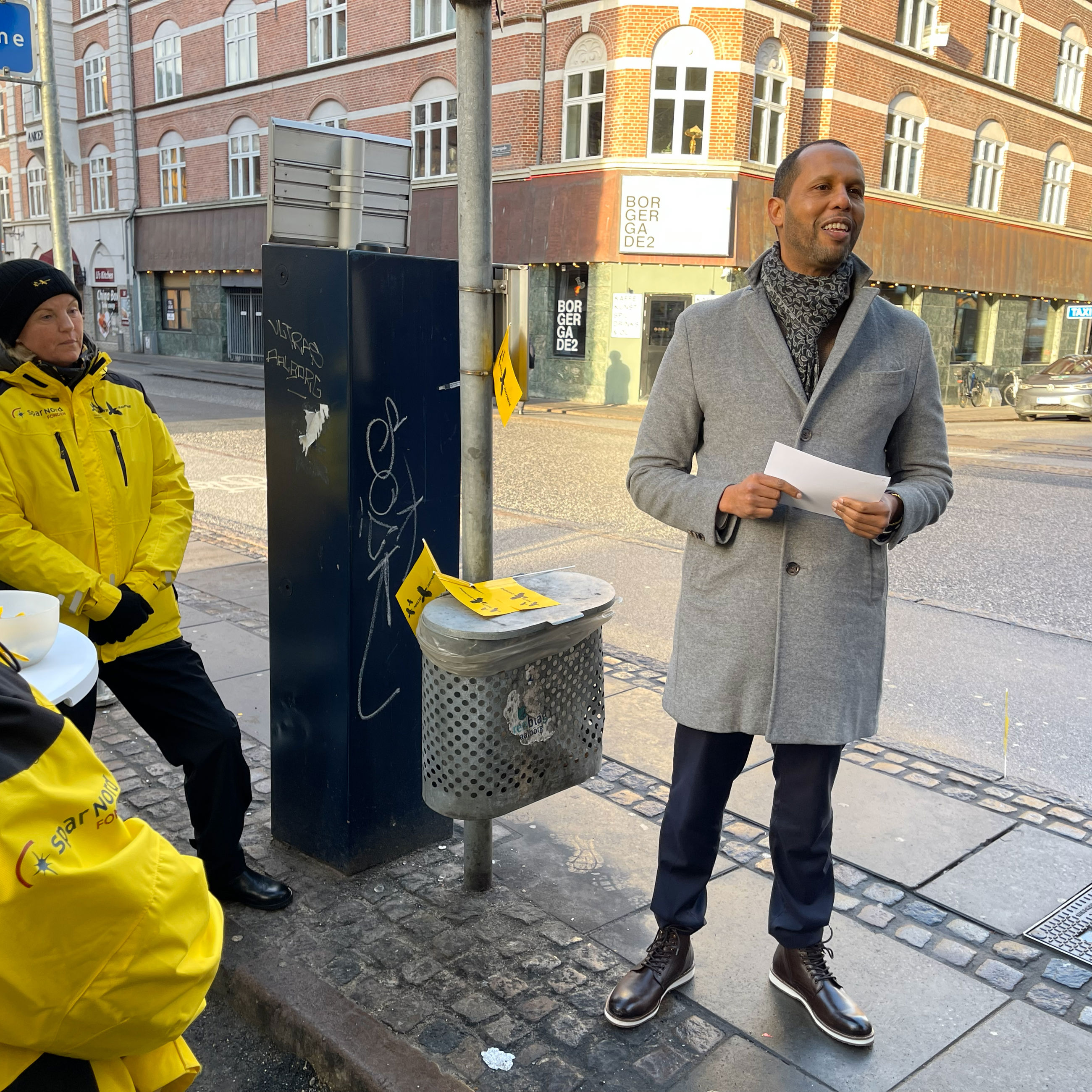 Nuuradiin holder tale